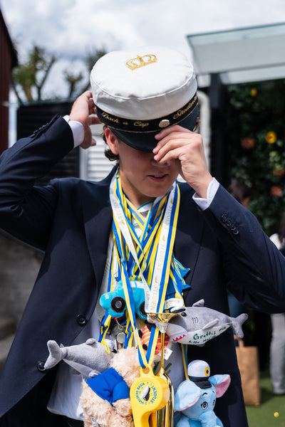 Studentmössa med allt inkluderat – Back a Cap
